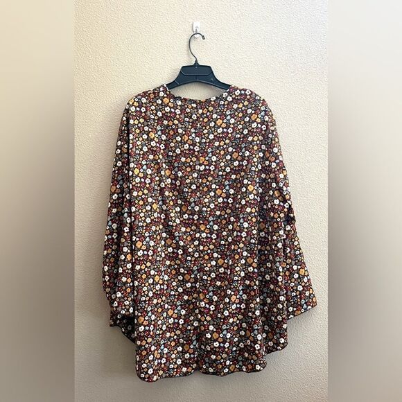 Emery Rose Boho Floral Button Front Top - Picture 6 of 9